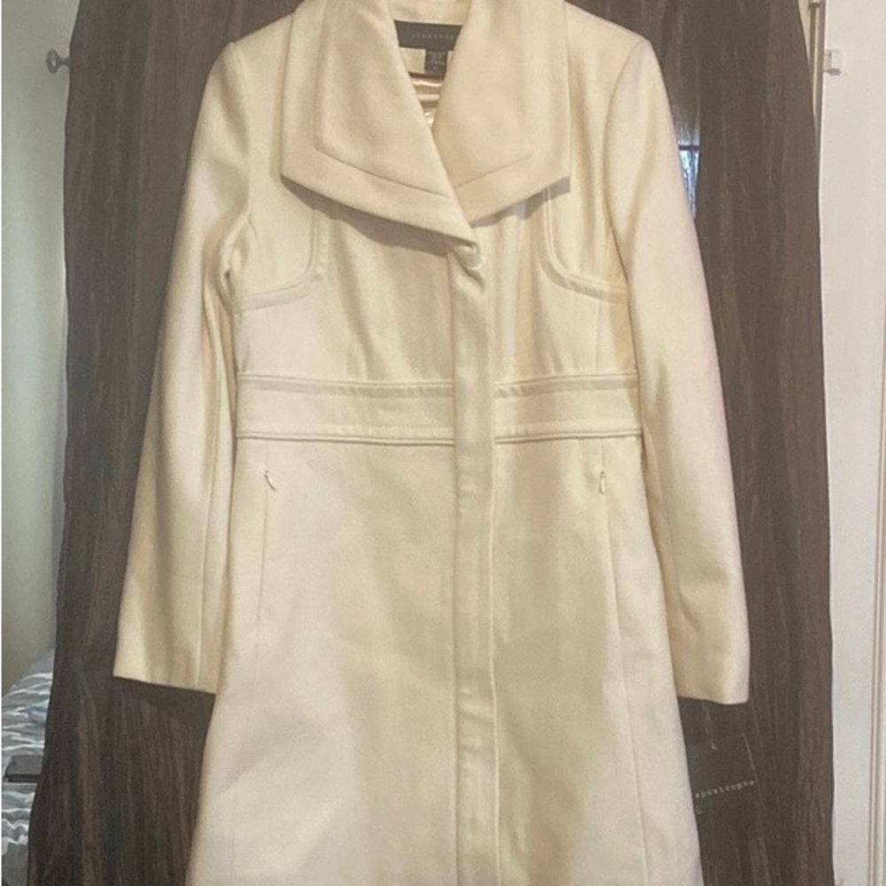 Woman’s Wool Coat NWT